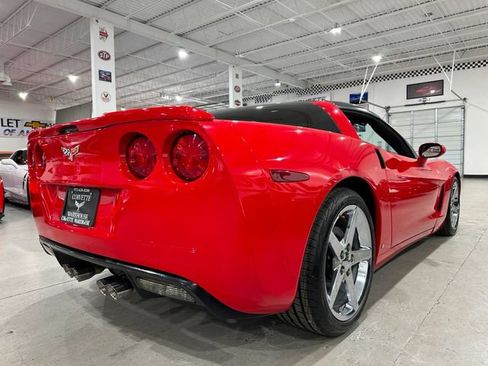 Used 2007 Chevrolet Corvette Coupe w/ Preferred Equipment Group RWD image 3