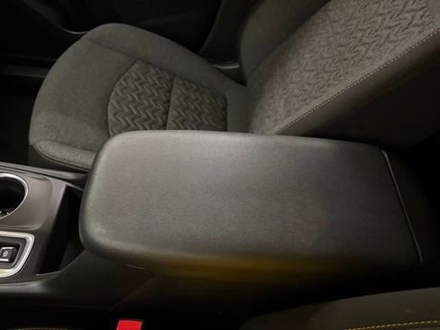 Used 2022 Chevrolet Equinox LT FWD image 38