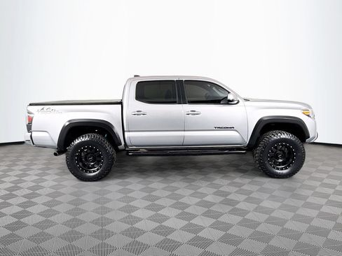 Used 2016 Toyota Tacoma TRD Off-Road w/ Towing Package AWD/4WD image 8