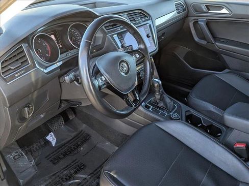 Used 2019 Volkswagen Tiguan SE image 10
