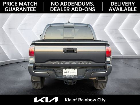 Used 2021 Toyota Tacoma Limited image 6