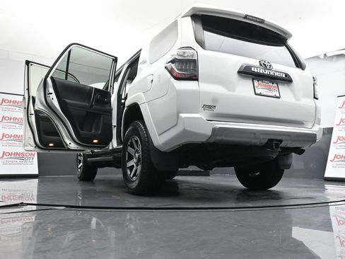 Used 2019 Toyota 4Runner TRD Off-Road image 44