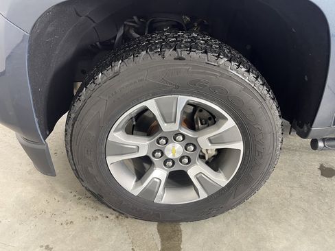 Used 2020 Chevrolet Colorado Z71 image 23