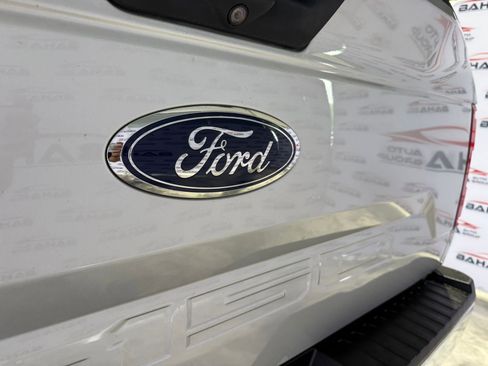 Used 2018 Ford F150 XLT AWD/4WD image 9