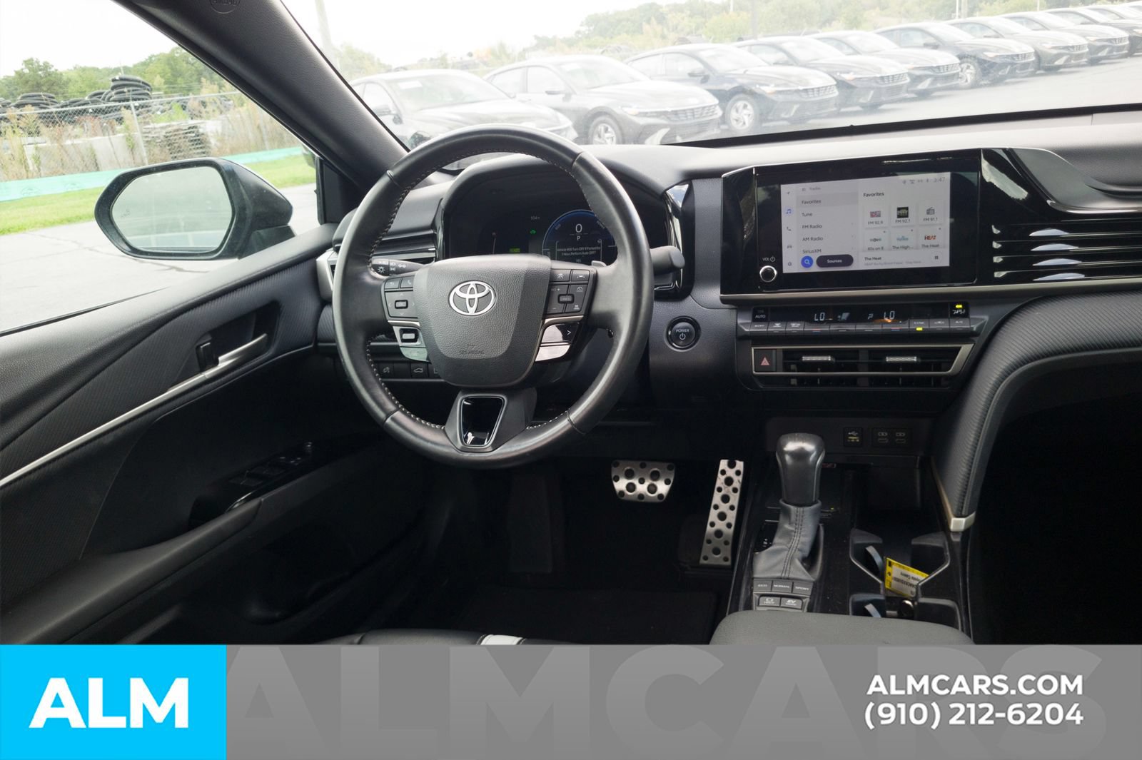 Used 2025 Toyota Camry SE FWD image 19