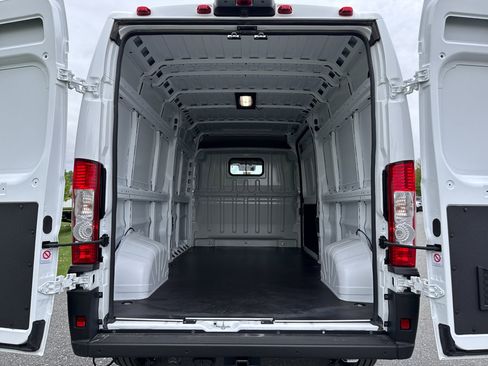 New 2026 RAM ProMaster 2500 w/ Advanced Safety Group FWD image 10