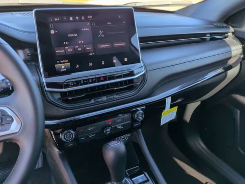 New 2026 Jeep Compass Latitude AWD/4WD image 21
