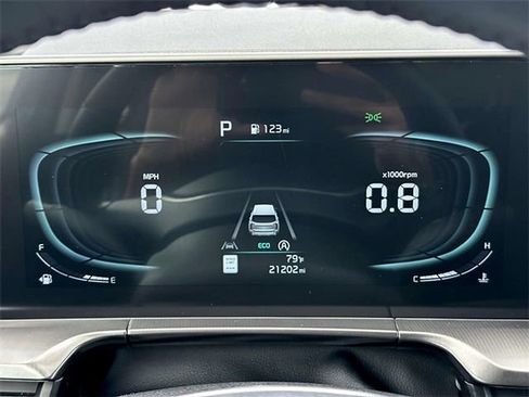 Used 2025 Kia Telluride S FWD image 15