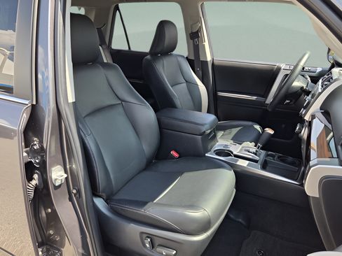 Used 2022 Toyota 4Runner Limited RWD image 15