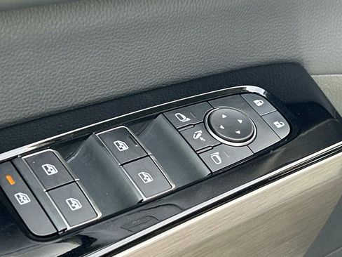 Certified 2024 Nissan Pathfinder Platinum AWD/4WD image 19