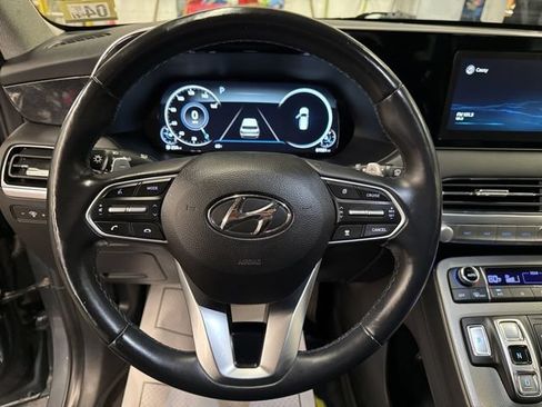 Used 2022 Hyundai Palisade Limited w/ Winter Package AWD/4WD image 13