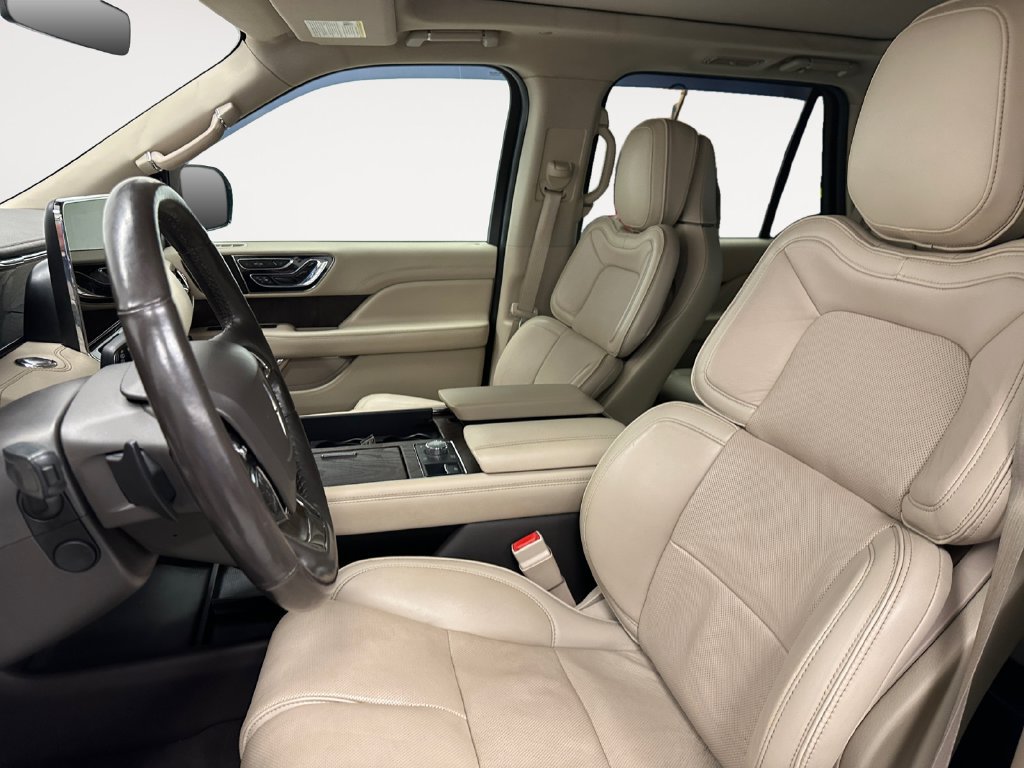Used 2019 Lincoln Navigator Reserve AWD/4WD image 10
