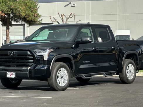 New 2026 Toyota Tundra SR5 image 8