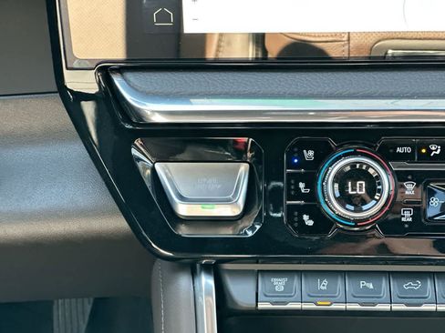 New 2025 GMC Sierra 2500 Denali image 17