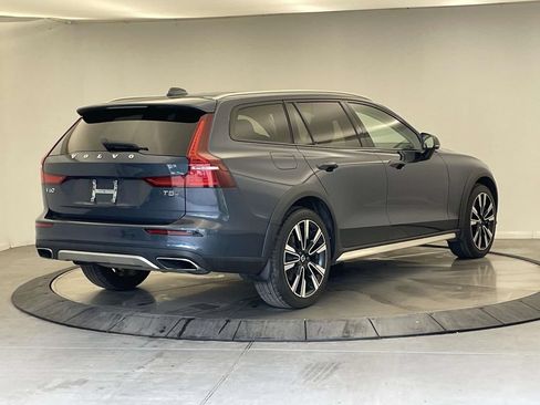 Used 2020 Volvo V60 T5 Cross Country AWD/4WD image 7