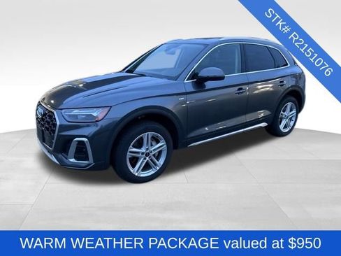Used 2024 Audi Q5 e Premium Plus w/ Premium Plus Package image 3