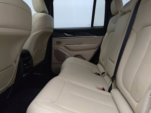 Used 2022 Jeep Grand Cherokee Limited 4xe image 18