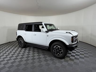 New 2025 Ford Bronco Outer Banks