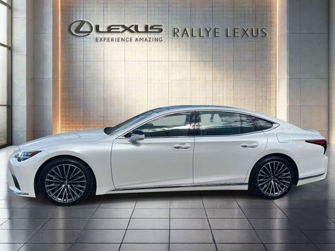 Certified 2025 Lexus LS 500 AWD w/ Luxury Package image 4