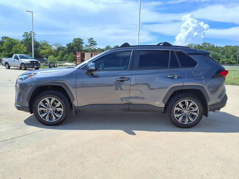 Certified 2025 Toyota RAV4 XLE Premium AWD/4WD image 9