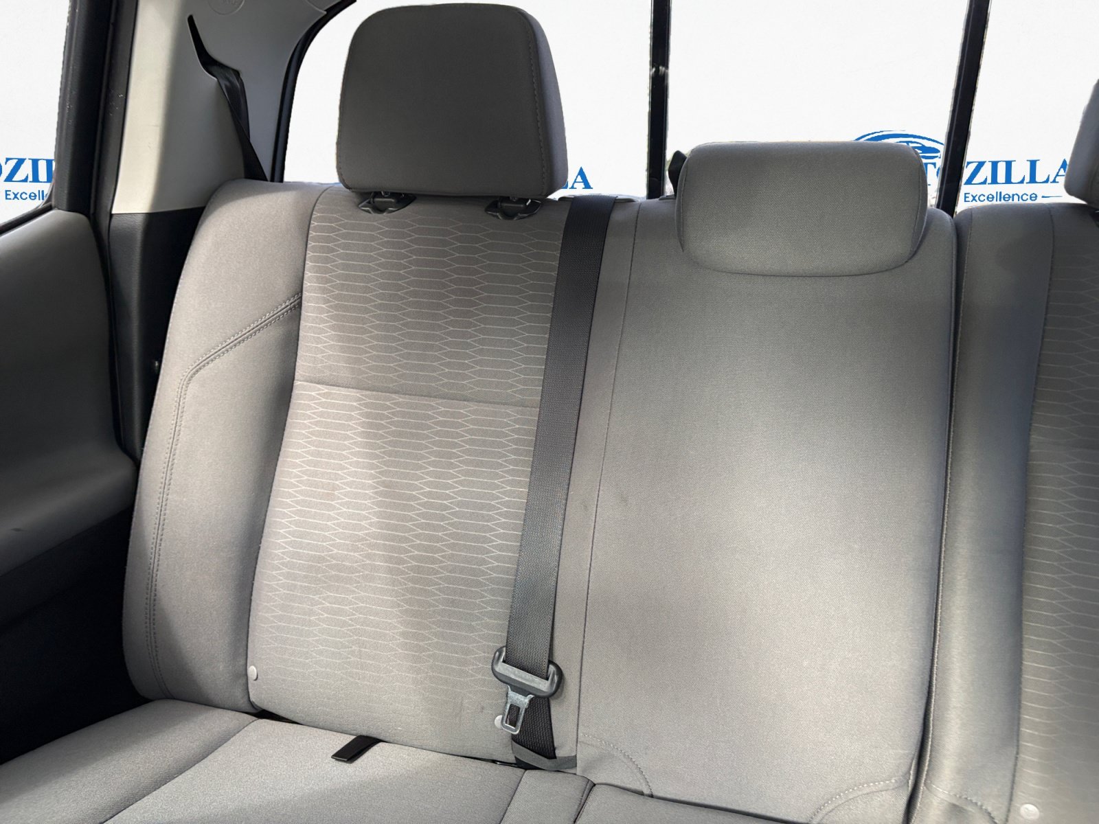 Used 2018 Toyota Tacoma SR5 RWD image 12