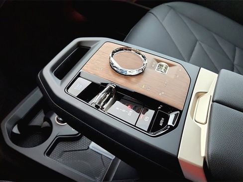 Used 2025 BMW iX xDrive50 w/ Premium Package image 42