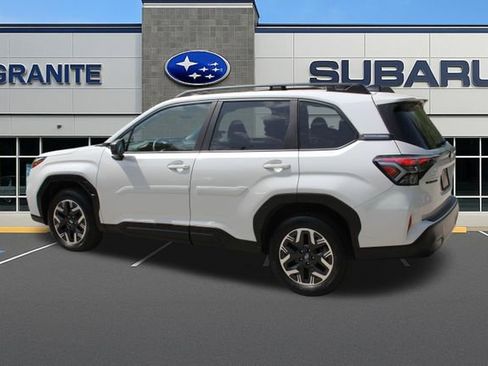 Certified 2025 Subaru Forester Premium AWD/4WD image 8