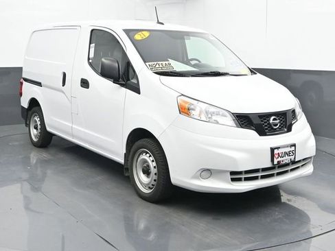 Used 2021 Nissan NV200 S image 2