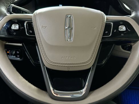 Used 2020 Lincoln Aviator Reserve w/ Equipment Group 201A image 12