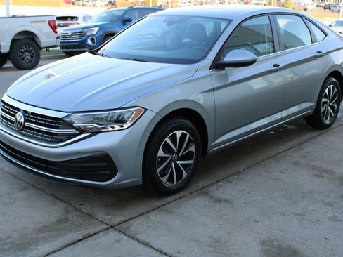 Certified 2022 Volkswagen Jetta S image 3