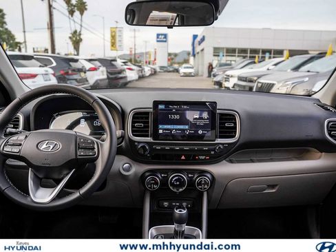 New 2026 Hyundai Venue SEL FWD image 14