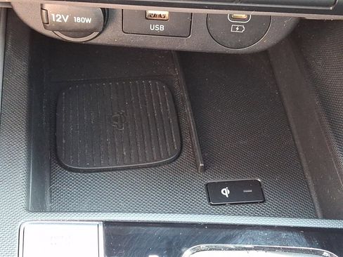Certified 2024 Hyundai Elantra SEL w/ Convenience Package FWD image 27