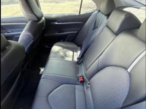 Used 2022 Toyota Camry XSE image 6