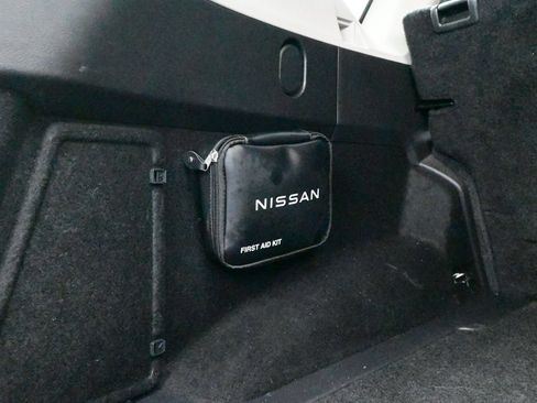 Used 2023 Nissan Rogue SV FWD image 33
