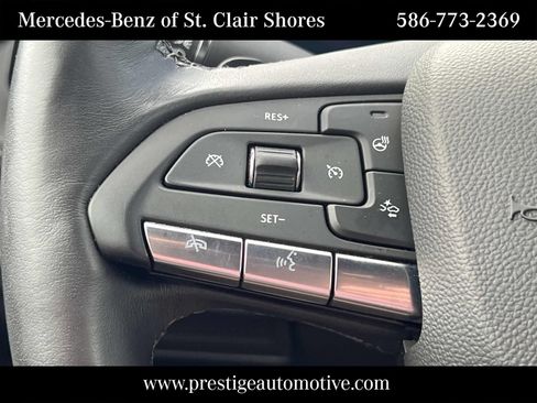 Used 2024 Cadillac XT4 Premium Luxury w/ Cold Weather Package FWD image 31