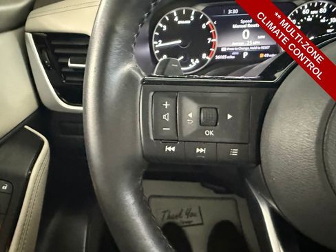 Used 2023 Nissan Rogue SL w/ SL Premium Package image 17