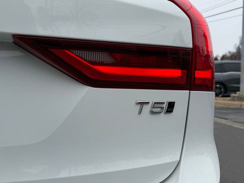 Used 2018 Volvo V90 T5 Cross Country w/ Convenience Package image 8