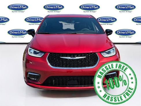 Used 2025 Chrysler Pacifica Select FWD image 2