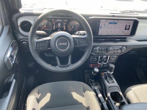 Used 2026 Jeep Wrangler Unlimited Sport AWD/4WD image 19