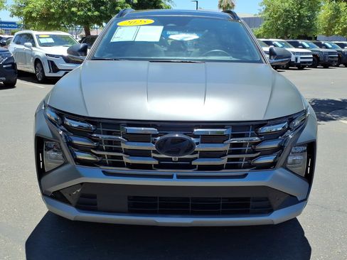 Used 2025 Hyundai Tucson Limited FWD image 8