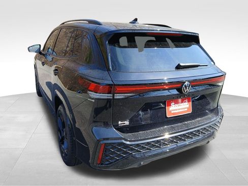 New 2026 Volkswagen Tiguan SE R-Line FWD image 3