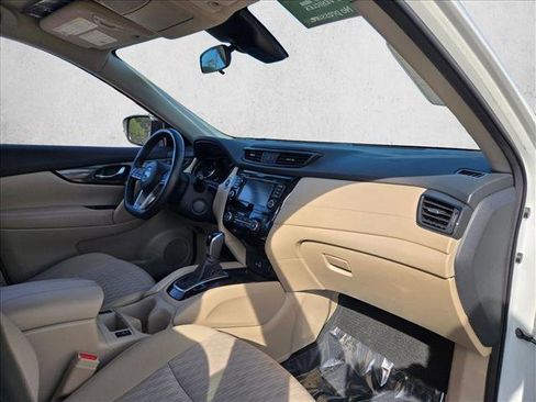 Used 2019 Nissan Rogue SV image 23