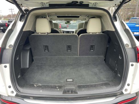 Used 2019 Buick Enclave Premium w/ LPO, Luxury Package image 15
