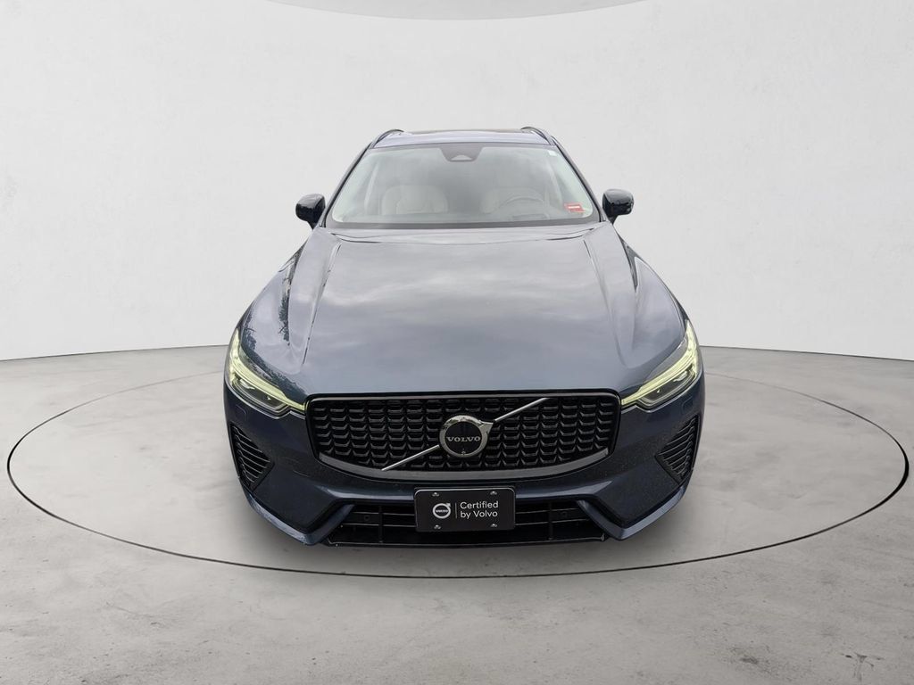 Certified 2024 Volvo XC60 T8 Ultimate w/ Protection Package Premier AWD/4WD image 2