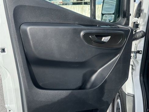 Used 2023 Mercedes-Benz Sprinter 2500 image 8