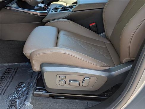 Used 2026 BMW X3 xDrive30 w/ Premium Package image 4