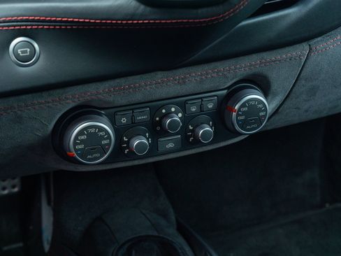 Used 2018 Ferrari 488 GTB RWD image 45