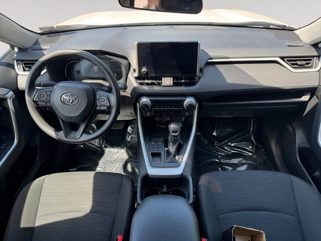 Used 2025 Toyota RAV4 LE AWD/4WD image 10