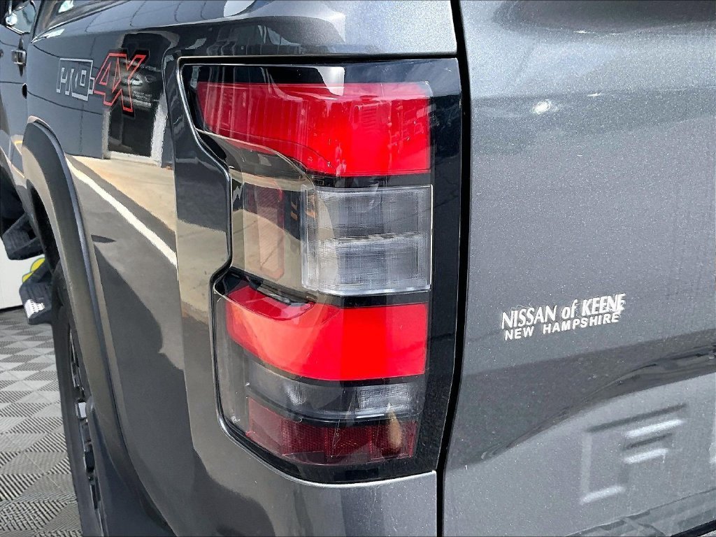 Used 2022 Nissan Frontier PRO-4X AWD/4WD image 26