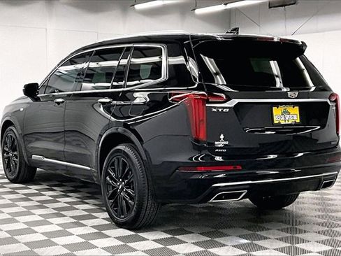 Used 2024 Cadillac XT6 Premium Luxury image 2
